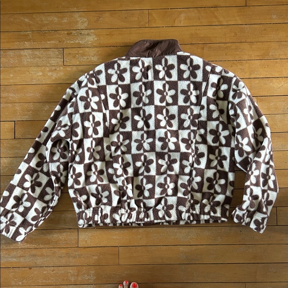 EUC Thread & Supply Cream and Brown Fleece/ sherpa Jacket - Picture 6 of 7